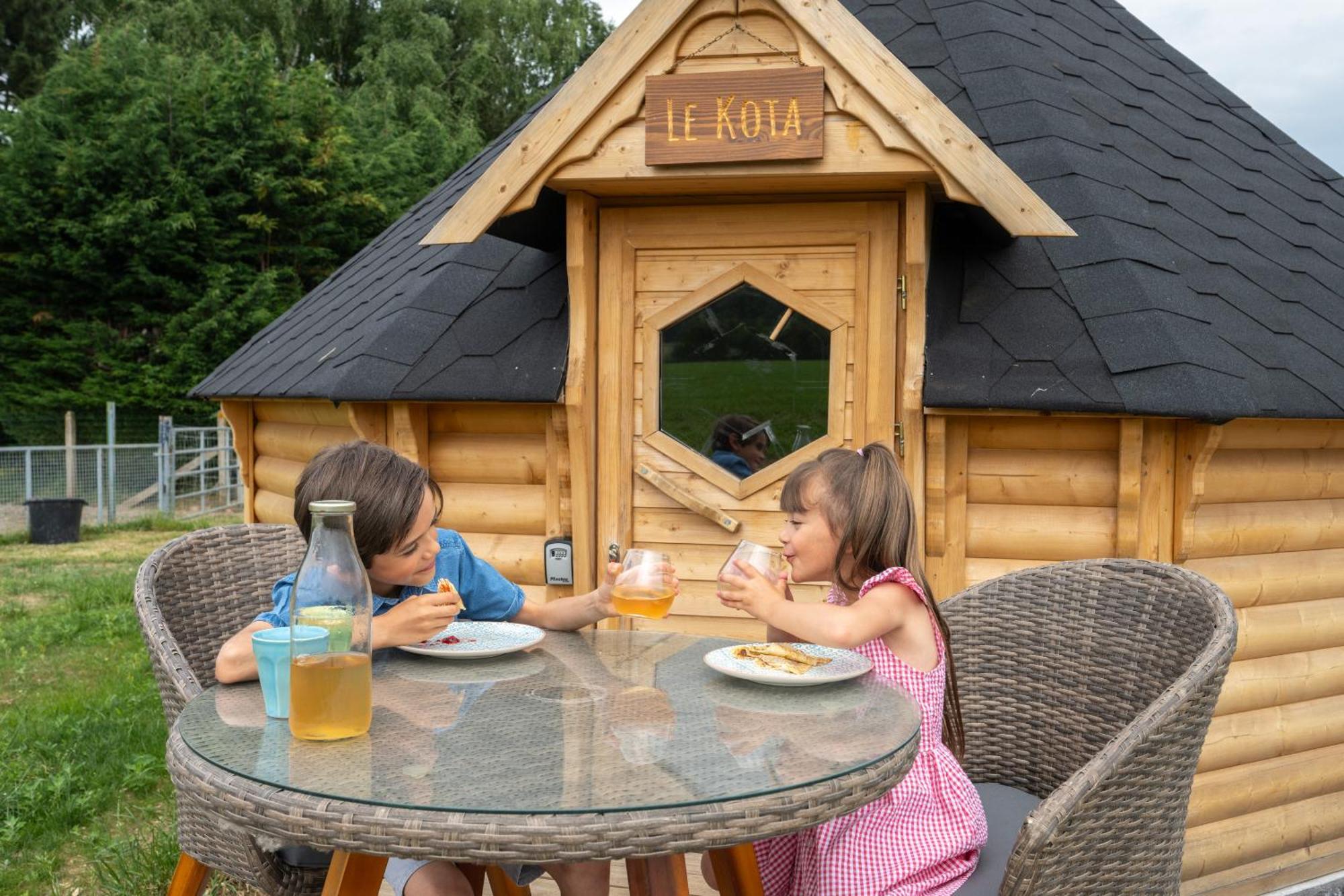 Logements Insolites A La Ferme - Yourte, Kota Ou Pod Farbus Kamer foto